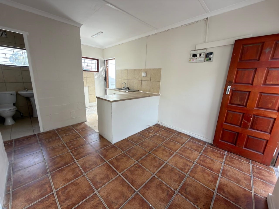 2 Bedroom Property for Sale in Blackheath Industrial Western Cape